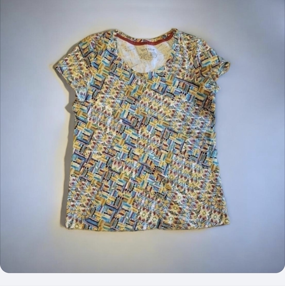 HANNAH tshirt size Medium